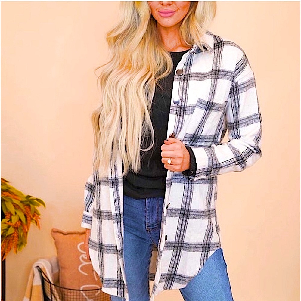 🆕🌿🤍MUNDEFEIS: BLACK/WHITE Plaid Flannel Coat SMALL